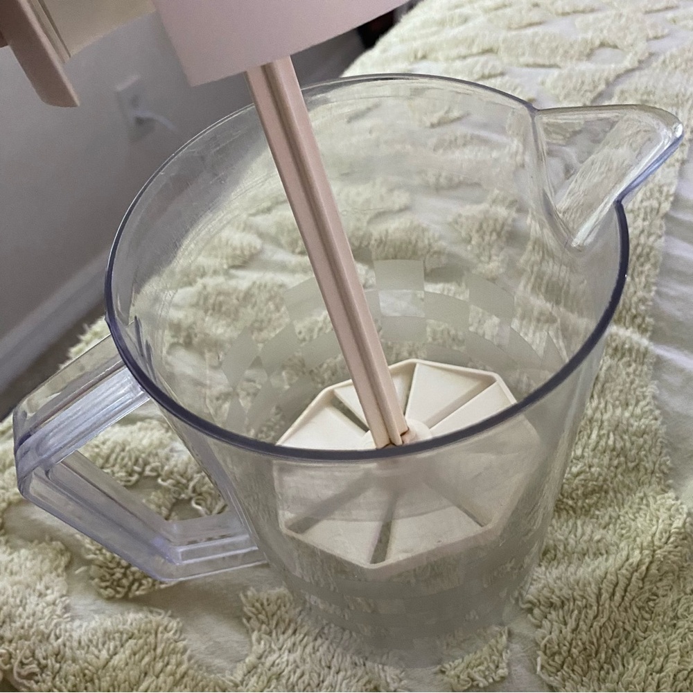 Pampered Chef Stir Pitcher - Picture 2 of 4